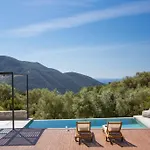 High-end Faos Three Villa *