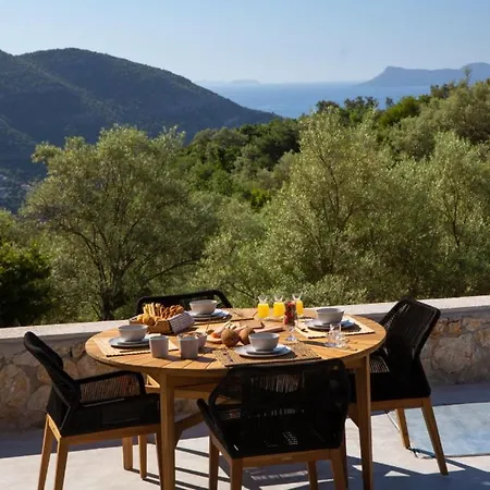 Villa High-end Faos Three