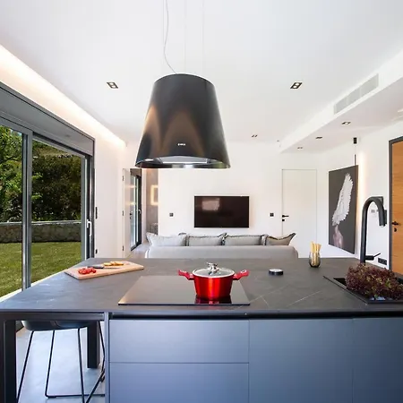 Villa High-end Faos Three Fternon